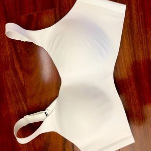 KNIX. CATALYST Sports BRA.   Brand New without Tags.  Size 5